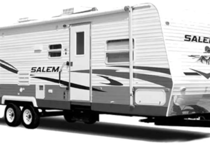 Ramblin Rose Camper - Theater - Hot-Tub - Fire Pit