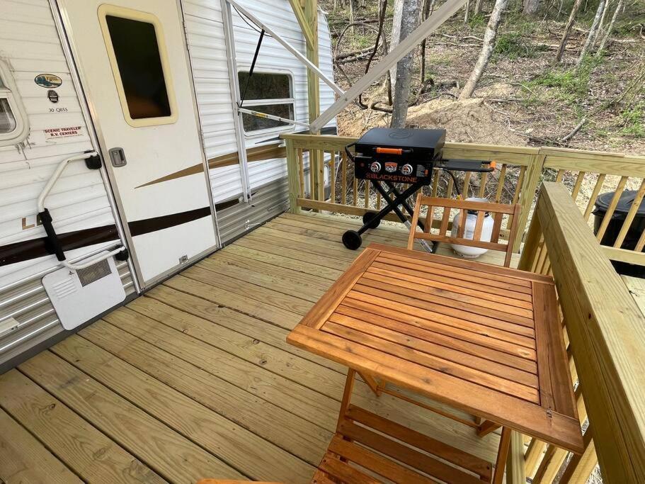 Ferienhaus Ramblin Rose Camper - Theater - Hot-tub - Fire Pit